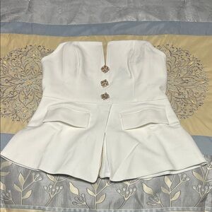 Elegant White Strapless Blouse